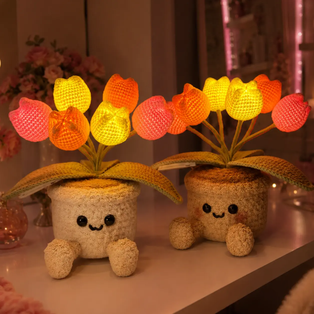 Crochet Tulip Night Light, 360° Rotating Flower Lamp for Bedroom Decor, Handmade Christmas Gift for Women, Girlfriend, Mom, Birthday & Anniversary