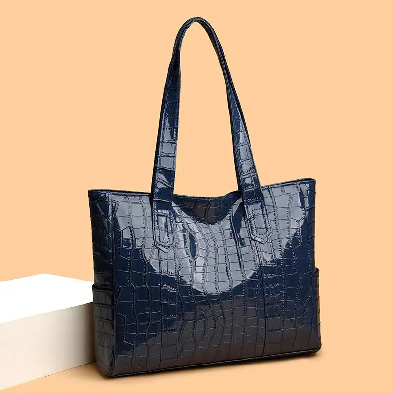 Crocodile Pattern Mega Purse with Zipper - Luxurious & Sleek Crocodile Bag