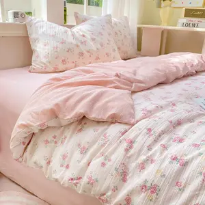 Cherry blossom pink rose print bedding set, Bedroom bedding set, 4PC French court romantic duvet set, retro garden style, including 1 duvet cover, 1 bed sheet, 2 pillowcases, suitable for Valentine's Day daily use, 100% polyester fiber