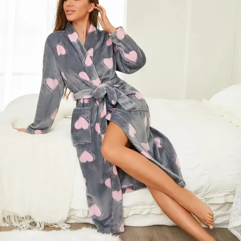 Women's Long Sleeve Pink Heart-Printed Gray Night Robes, Thick Velvet Warm Robe for Autumn and Winter, Casual Loungewear, Nightwear for Daily Relax, Womenswear