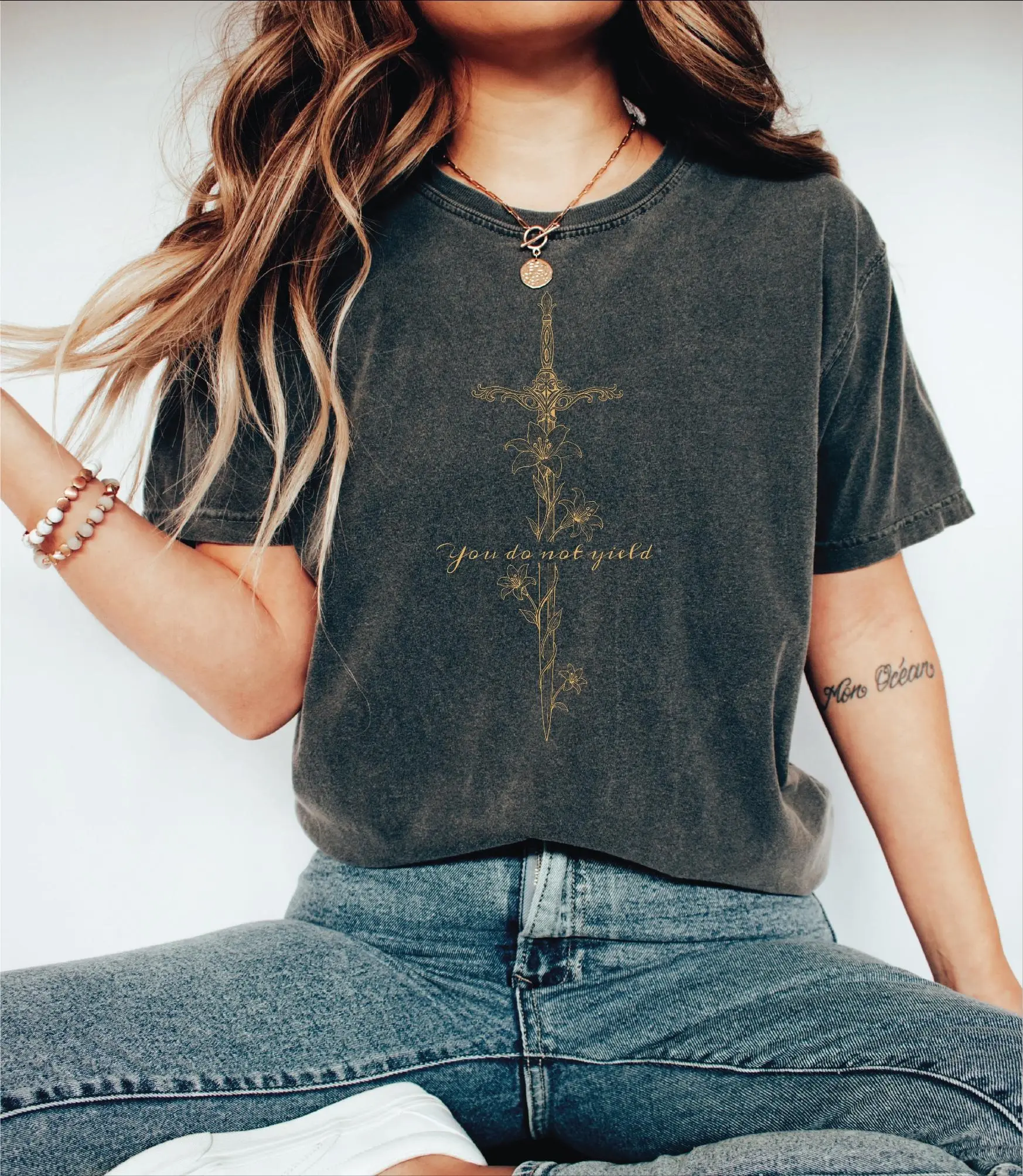 You do Not Yield Tshirt Comfort Colors,Throne of Glass Tshirt, Sarah J Maas Tshirt, Fireheart Tshirt