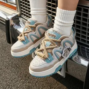 Q-AND Unisex Platform Bread Sneakers EU37-44, Soft Cushioned Thick Sole Elevated Shoes. Non-slip Breathable Lightweight Casual Sport Footwear for Men & Women. All-season Athletic Trainer for Commute, Hiking, Running, Street Style & School.