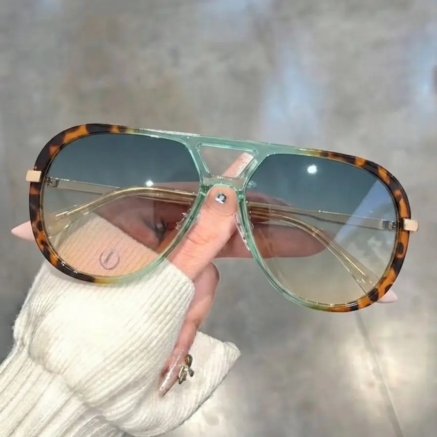 Retro Aviator Sunglasses - 2026 New Fashion Multi-Color Gradient Shades, Street Style Casual Outdoor Sunglasses for Women with Summer Vibes, Street Style Sunglasses, Casual Sunglasses,