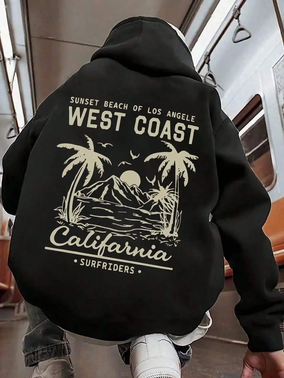 West Coast California Sunset Beach Back Print Hoodie, 270G Brushed Fleece Vintage Los Angeles Palm Tree Surfrider Graphic Black Hooded Sweatshirt, Coastal Vacation Streetwear Pullover For Men Women 0J8
