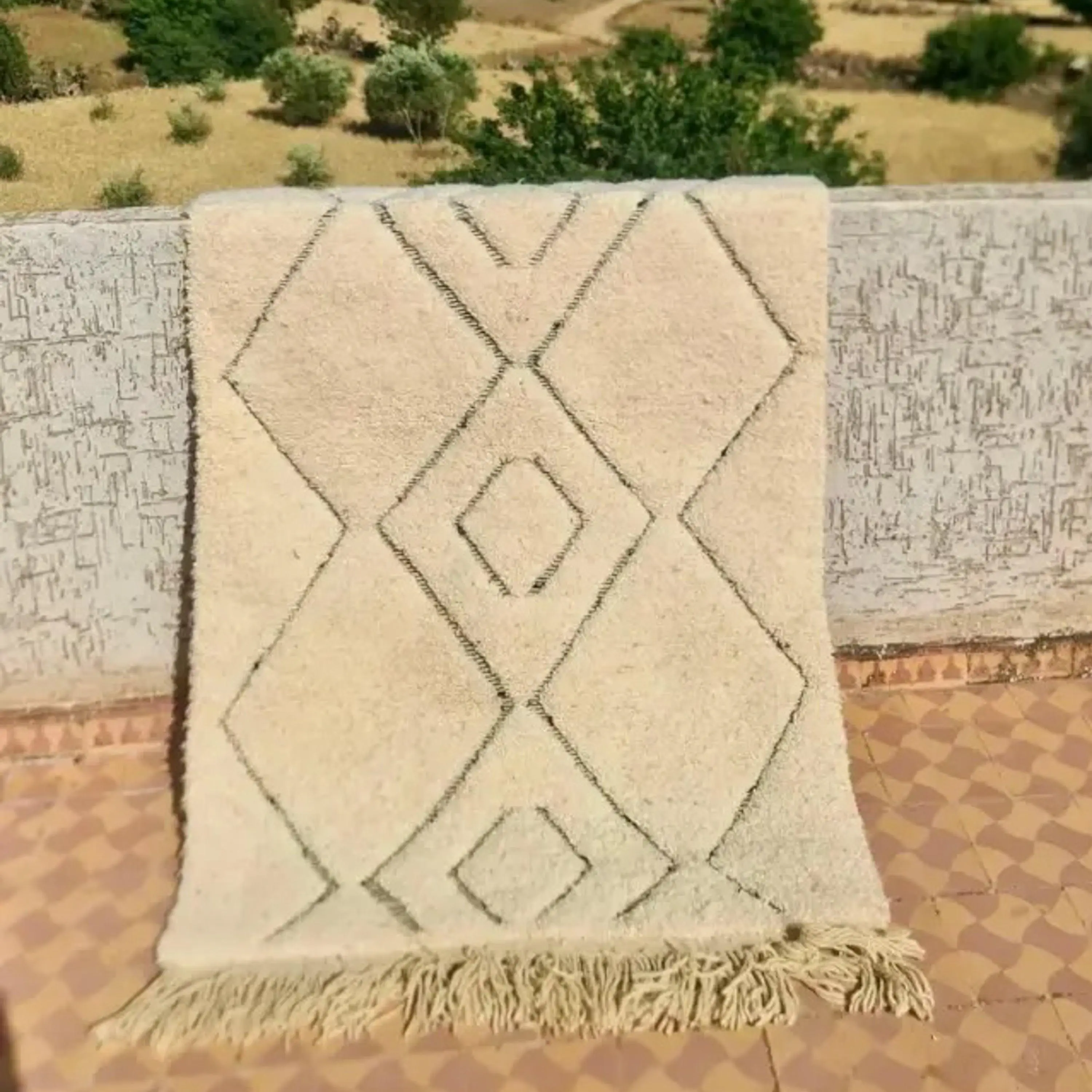 Handmade Moroccan Berber Wool Rug - Diamonds of the Sahara