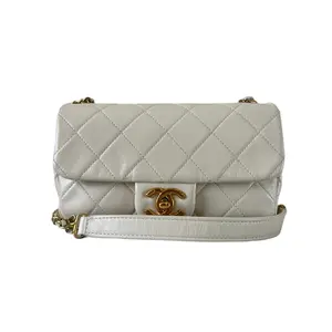 Pre-owned CHANEL Lambskin Crossbody Bag Classic Flap White Quilted Pattern Gold tone Clasp 75333190