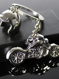 Unique Design Keychain Helmet & Motorcycle Pendant, Perfect Gift Idea for Car Enthusiasts, Creative Accessory for Bikers, Limited Edition Accessory, Keychain Jewelry