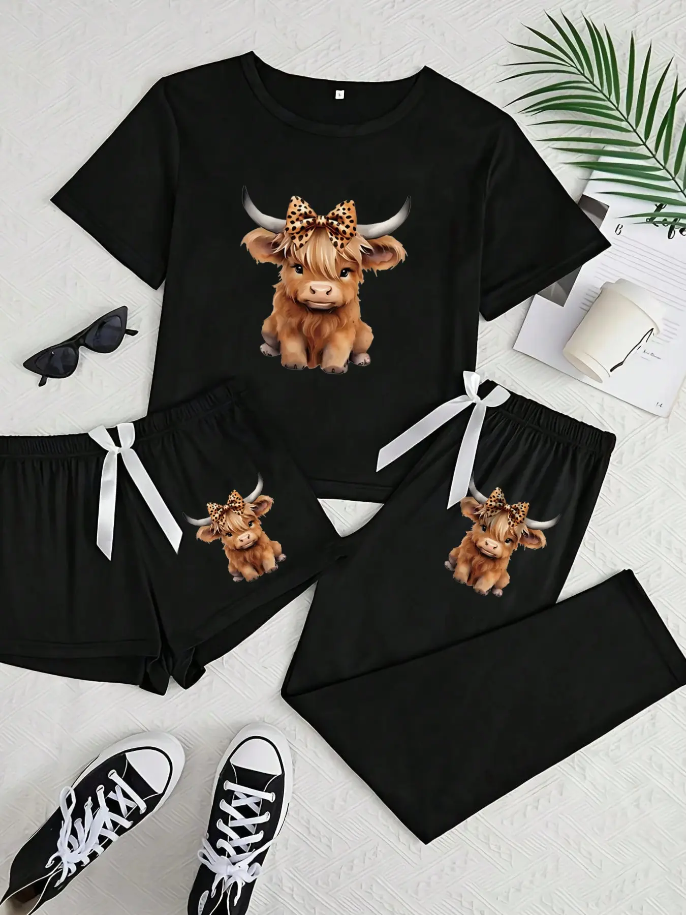 Highland Cow Three-Piece Home Set, Pants, Top, Womenswear, Cartoon Pattern, Loose-Fitting Casual Wear, All-Season Comfortable, Ideal for Daily Use