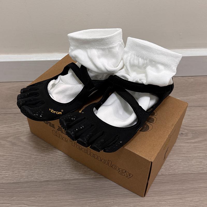 Classic FiveFingers Ballet Flats | Split-Toe Design, Breathable Barefoot Comfort | Ideal for Dance, Yoga, Pilates & Indoor Sports non-slip lightweight breathable comfortable fashion Zumba Shoes