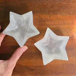 Selenite Crystal Charging Station Star Shape Gemstone Offering Bowl for Crystal Charging Needs
