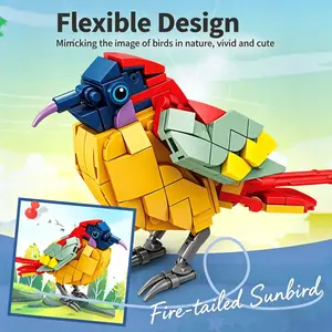 Bird Building Blocks Blind Box, Random Style Animal Bricks Toy, 8 Different Birds Mini Model, DIY Assembly Kit for Kids & Collectors