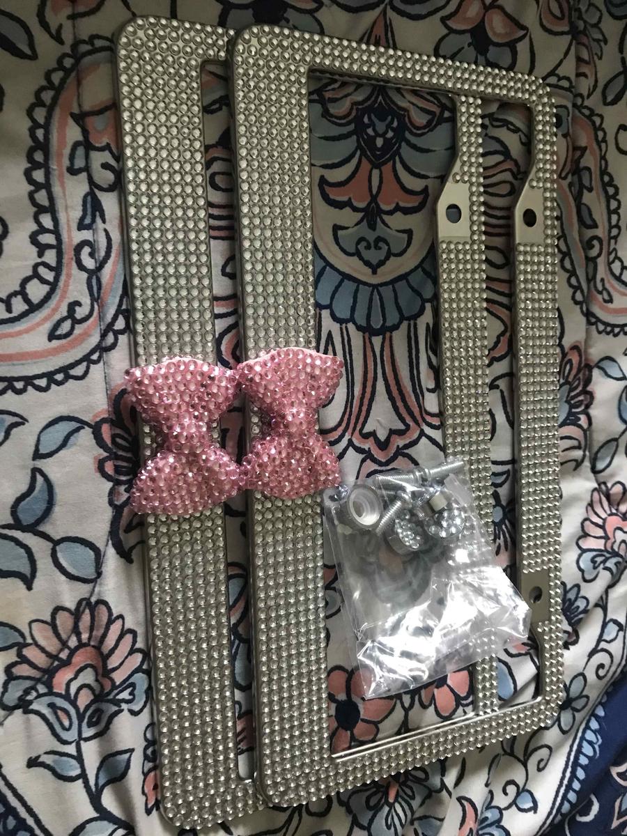 Item: Sliver w/ Pink Bowtie