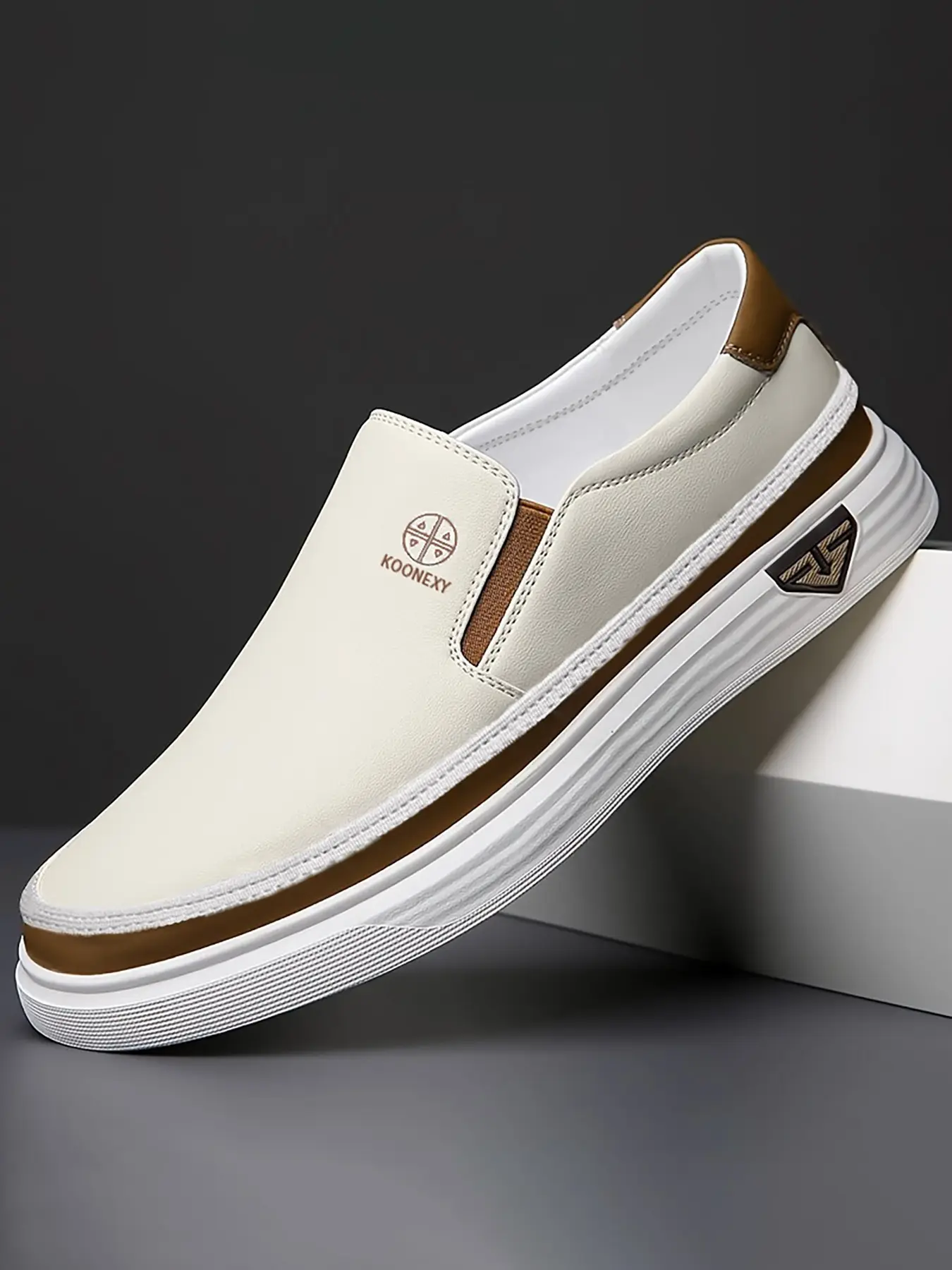 Men's Casual Slip On Fashion Comfortable Lightweight Shoes, Stylish Low-Top Walking Shoes for Daily Wear, Trendy Footwear