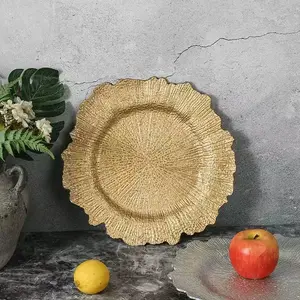 6-Piece Charger Plates Set, Durable American Style Irregular Plastic Dinnerware, Wedding Party Plates, Home Living Room Fruit Display, Elegant Plastic Plates