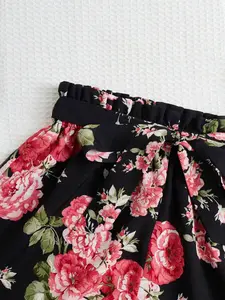 SHEIN VCAY Scallop Trim Cami Top & Floral Print Paperbag Waist Knot Front Shorts