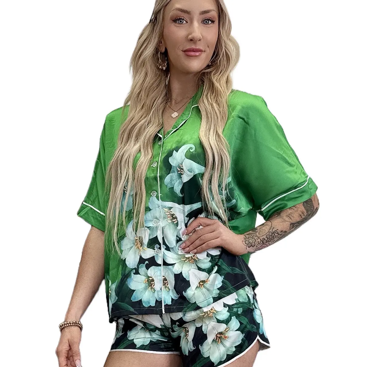 One size: ( 100-155lbs ). Latin Silk Women's Pajamas Set with Batwing Shirt and Short Pants in Green with White Flowers for Loungewear - Perfect for a Relaxing Night in