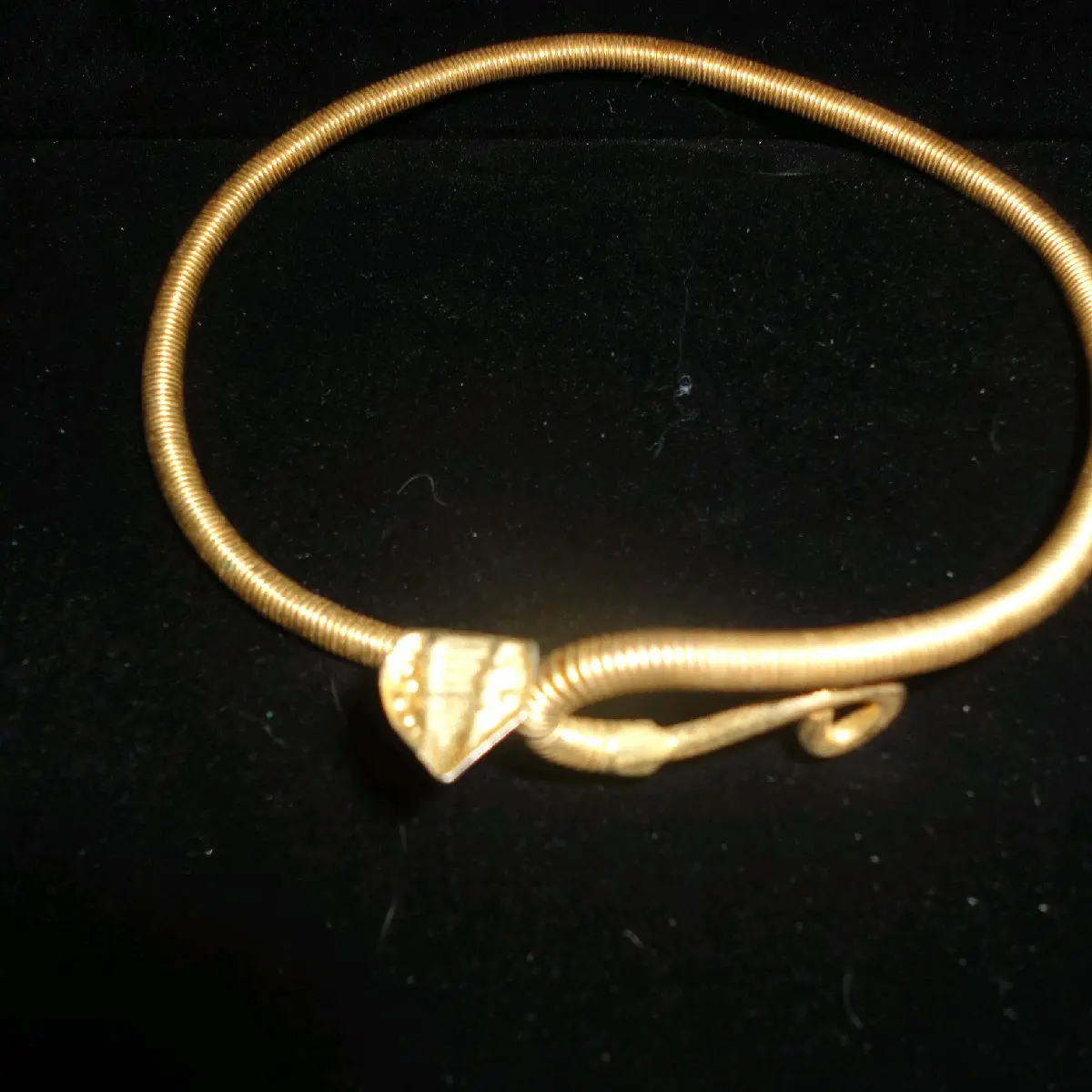 golden toned cobra upper arm bracelet