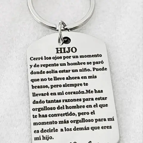 1 personalized design stainless steel keychain accessories for both men and women - perfect gift, birthday gift To give to family members