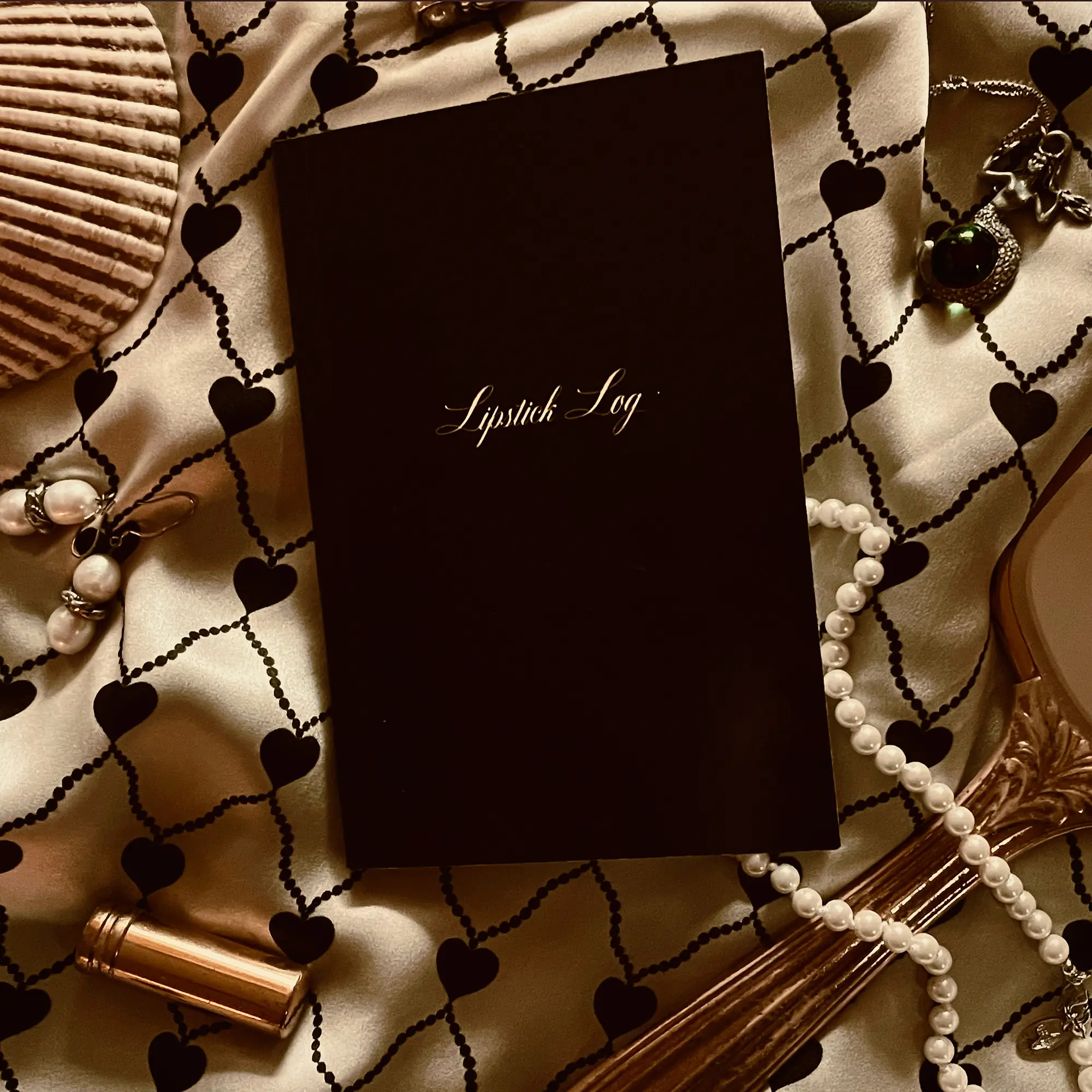 The Lipstick Log - A Diary for Remembering Special Occasions