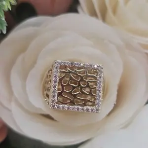 R118  Men or Woman ring.  sizes available