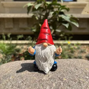 Resin Craft Decorative Figurine, Cute Home Decoration Accessory, Unique Resin Art Collectible, Perfect Gift for Any Occasion, Garden Gnome Statue