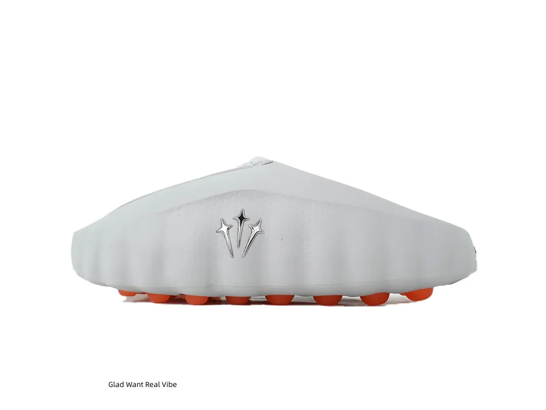 Fashion White Closed‑Toe Slip‑On Slippers Thick Sole Massage Footbed Non‑Slip Rubber Slides, Comfort Casual Shoes for Indoor Home Outdoor Street Daily Wear