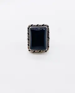 NAVAJO ONYX BLOCK TWIST RING ⋄ Size 8