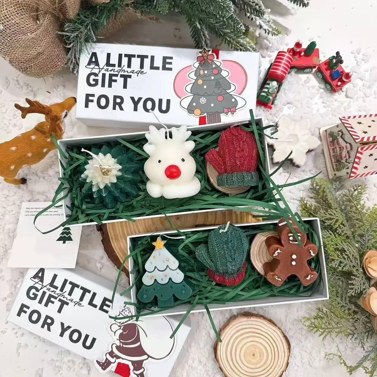 Christmas Themed Gift Box Set Scented Candles, Christmas Aromatherapy Decorations, Knitted Gloves, Gingerbread Man; Holiday Gift, New Year Present, Ideal For Gifting