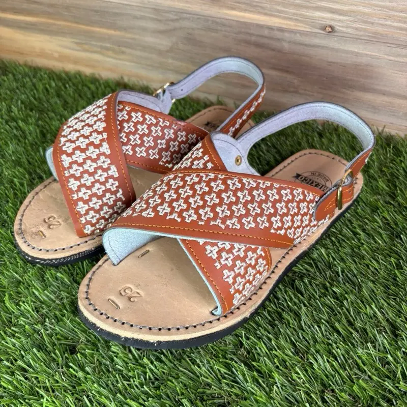 Mexican Huarache  Cruzados sandals Footwear - Brown & White Patterned Sandals with Adjustable Straps for Comfortable Wear