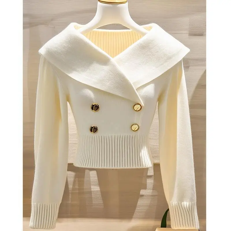 Fashionable White Knitted Sweater with Large Turn-down Collar Women's Slimming Waist Design Autumn Winter Small Fragrance Style