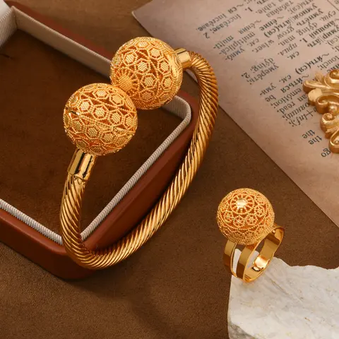 24k Gold Plated Jewelry Set, Copper Material, Wedding and Banquet Accessories, Bride Jewelry Set For Wedding Day, Includes Bracelet and Ring, Valentine's Day Gift, Matching Jewelry Set, Elegant Jewelry Set, Jewellery Gift Set