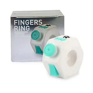 Ring stress-relieving plaything, 6-sided cube stress-relieving plaything. The finger-rotating ring cube plaything helps relieve stress and improve concentration. It is very suitable for offices, schools, and travels. It is a perfect Valentine's Day gift