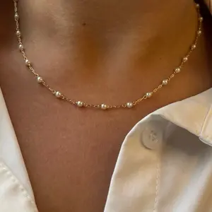 Dainty Pearl Necklace