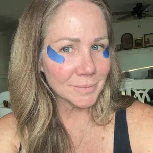 Product Review of Qure Micro-Infusion Anti Wrinkle Patches for Smile Line, Frown lines, Under Eye Bags, Puffiness, Crow's Feet - Retinol, Niacinamide, Caffeine, Peptides - Dissolvable for Overnight Use - 8 Pairs from H**❌