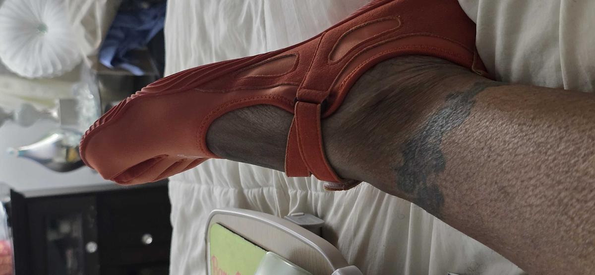 Item: Orange, 10-10.5