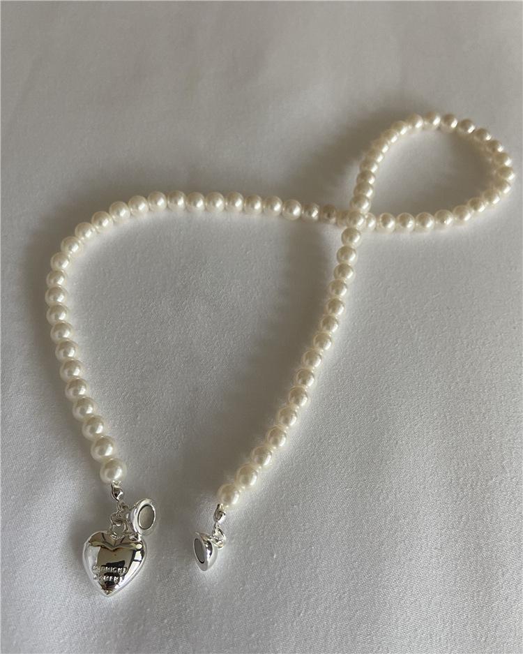 Trendy INS Heart Pendant Luxury Clavicle Necklace, Minimalist High-Grade Jewelry, Pearl Magnetic Clasp 3D Love Heart Necklace Trendy INS Heart Pendant Luxury Clavicle Necklace, Minimalist High-Grade Jewelry, Pearl Magnetic Clasp 3D Love Heart Necklace
