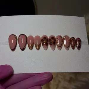 Autumn Season Press On Nails Elegant Brown & Gold Design for Thanksgiving Perfect for Holiday Nail Art. Custom Handmade Press-On Nails - Made to Order (5-7 Business Days)