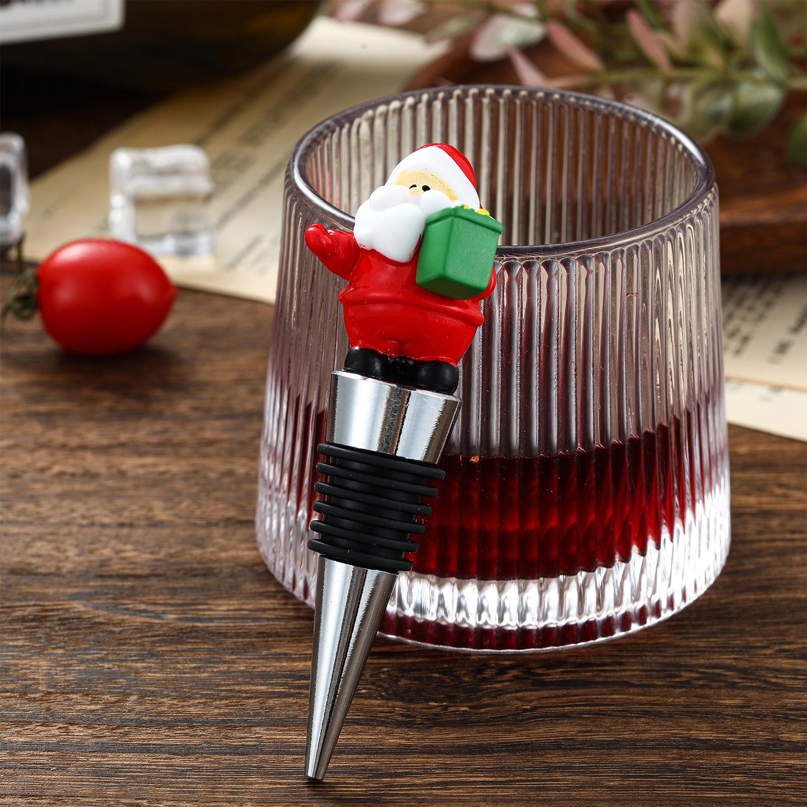 Classic Christmas Wreath Wine Stopper, Leak-Proof Seal for Wine & Champagne, Holiday Party Supply & Home Bar Decor