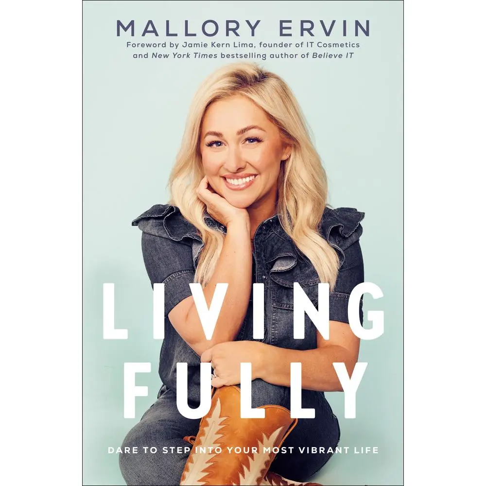 USED Book - Living Fully: Dare to Step Into Your Most Vibrant Life by Ervin, Mallory (Hardcover) - english