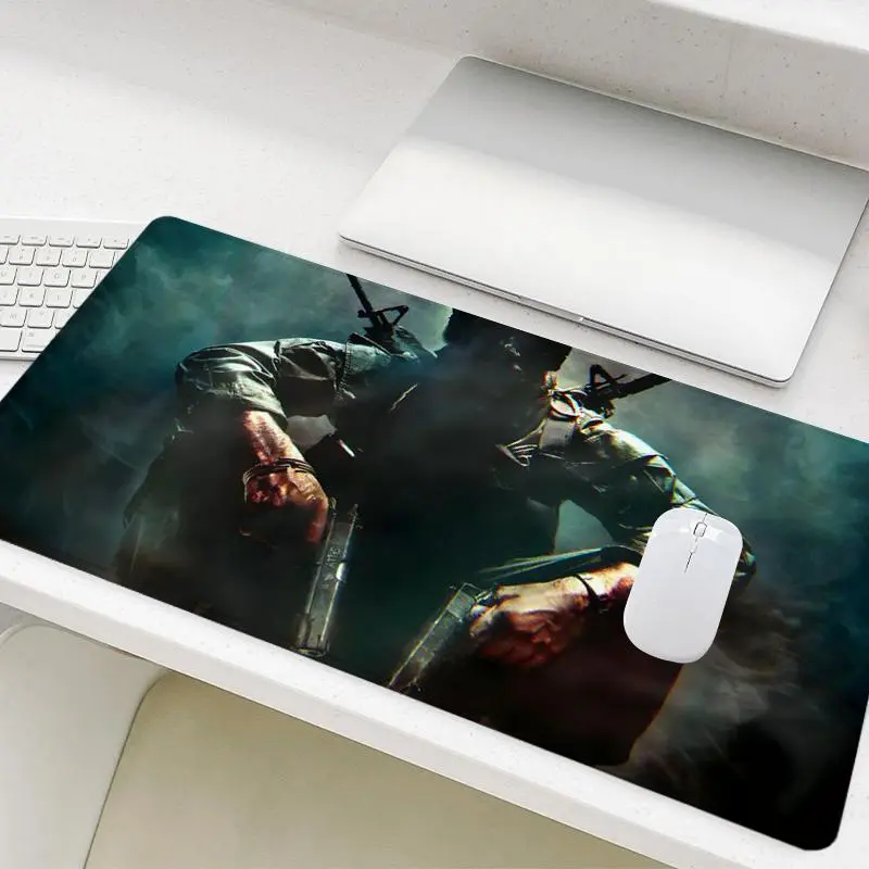 Horror Killer Style Large Gaming Mouse Pad, Office Desk Accessories, Computer Desk Accessories, Non-slip Rubber Base Stitched Edge Desk Pad for Desk Laptop Desktop, Desktop Accessory, Desk Supplies, Desk Mats