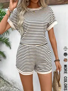 Two-Piece Set Women's Striped Print Batwing Sleeve Tee & Shorts, Casual Round Neck Top & Shorts for Summer, Ladies Clothes for Daily Wear, Lounge Shorts Set