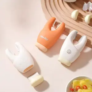 2-in-1 Crab Claws Garlic Peeler Ginger Scraper Magnetic Suction Garlic Pick Garlic Peeler Stem Remover Handle Home Peeling Tool
