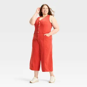 Universal Thread Women's Cropped Sleeveless Denim Jumpsuit Red 17 Fabric V-Neck Button-Down Zipper Closure with Pockets & Belt Loops