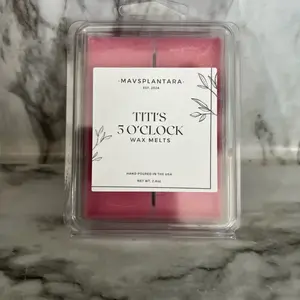 Titi’s 5 O’Clock wax melt