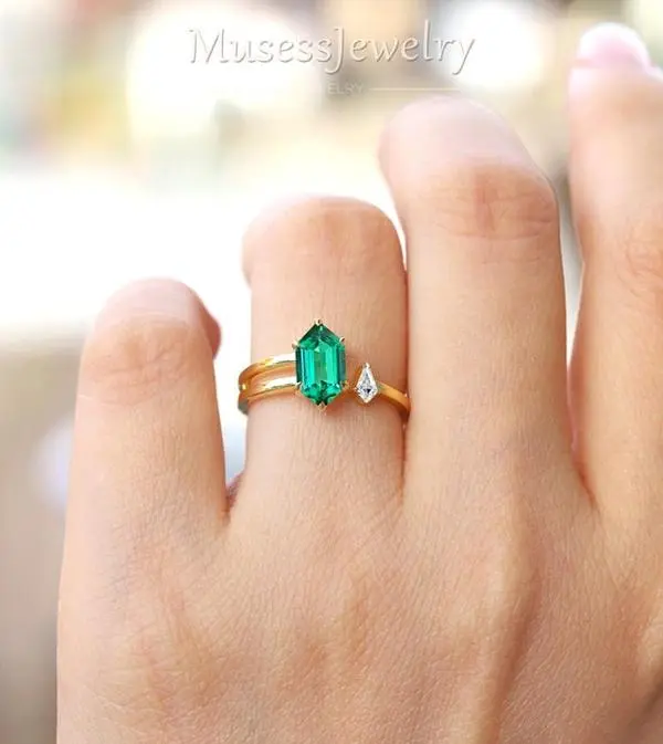 Hexagon Emerald Engagement Ring, Toi et Moi Design