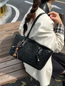 Trendy Leopard Print Large Capacity Bag, Pu Tote Satchel Seasonal New Versatile Fashion Shoulder Commuter Tote Bucket Handbag Crossbody