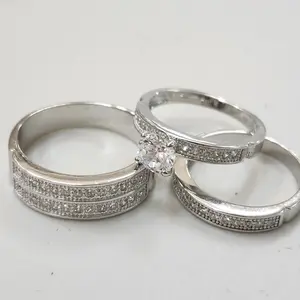 Elegant Wedding Band Set for Couples - sterling silver 925 , with Rhodium Protection for Durability and Brilliance - Perfect for Special Days. Set de anillos para boda o parejas echos de plata925 con protección Rodium para mayor durabilidad.