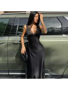 European and American women's summer new product fashionable and sexy lace edge Sleeveless deep V-strap slim fit backless dress wholesale