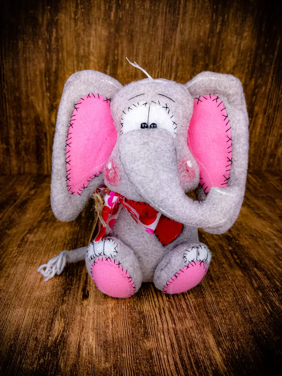 Valentine Elephant Decor Wreath