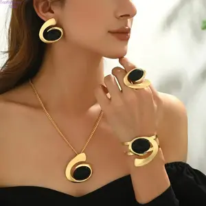 4-Piece Bohemian Spiral Conch Jewelry Set Including Stud Earrings Necklace Bracelet And Ring Trendy Beach Style Fashion Ornaments Elegant Daily Matching Accessories For Women Vacation Coastal Wear